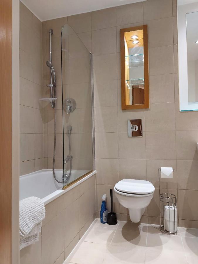 City 2 Bed, 2 Bath, Free Parking & Wifi Sheffield Exteriör bild