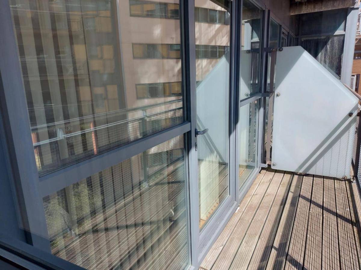 City 2 Bed, 2 Bath, Free Parking & Wifi Sheffield Exteriör bild