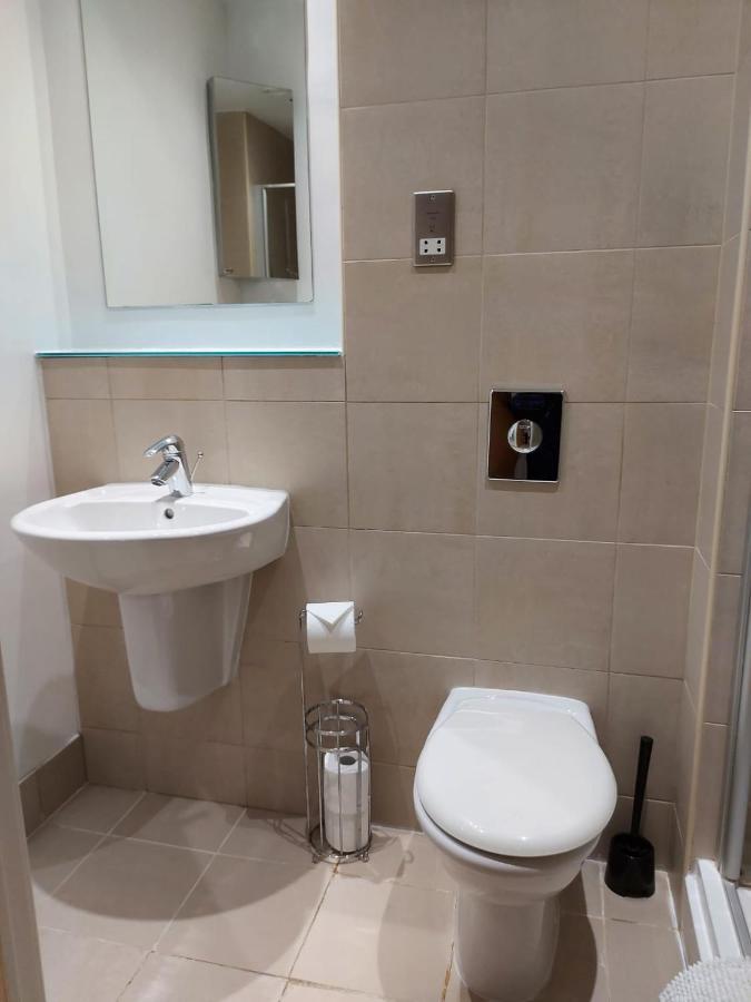 City 2 Bed, 2 Bath, Free Parking & Wifi Sheffield Exteriör bild